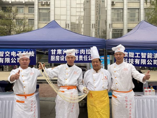 �����m�݌W(xu��)ţ���棺���D(zhu��n)������Ǭ����